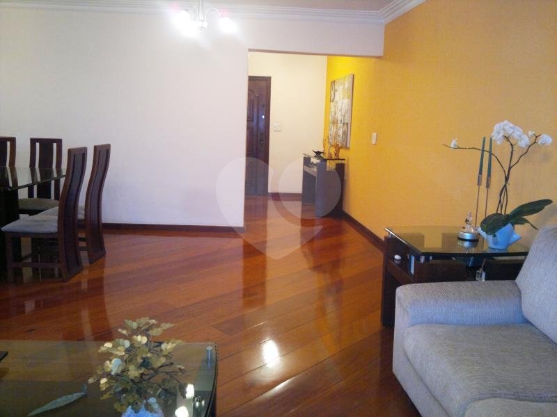 APARTAMENTO em SANTANA