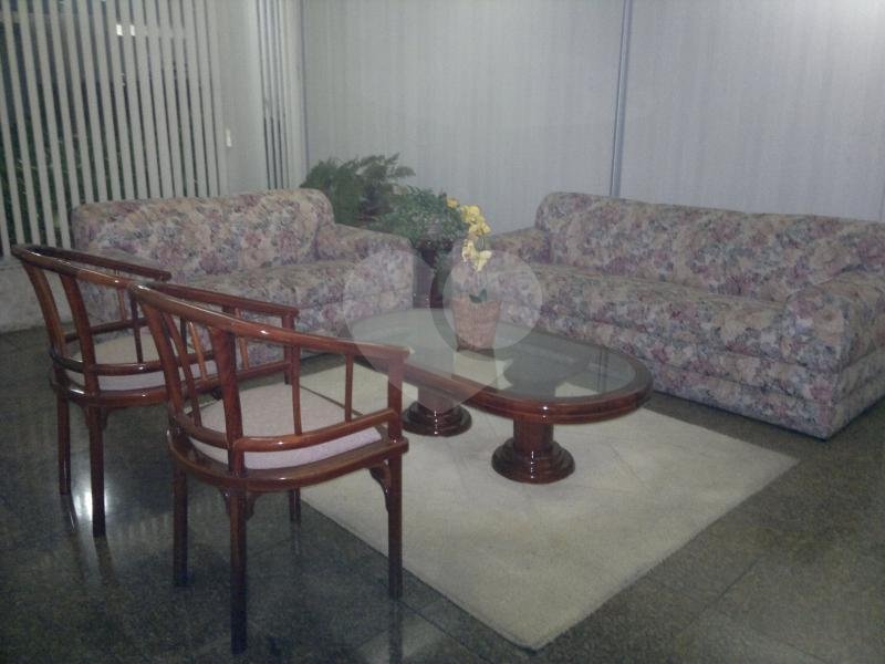 APARTAMENTO em SANTANA