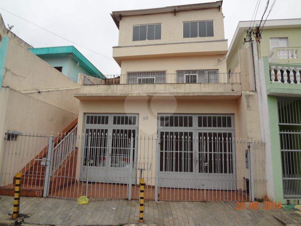 Sobrado à venda com 10 quartos, 220m² - Foto 1