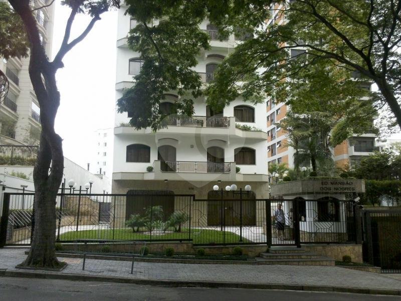 Apartamento à venda com 4 quartos, 206m² - Foto 2