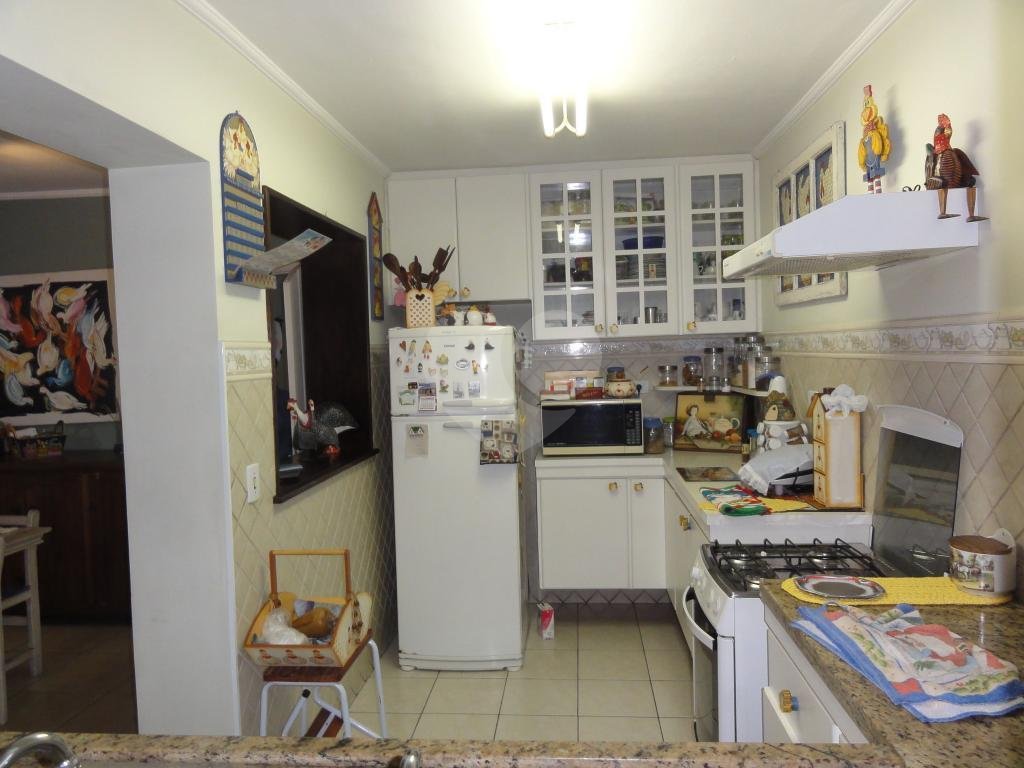 Sobrado à venda com 3 quartos, 230m² - Foto 1