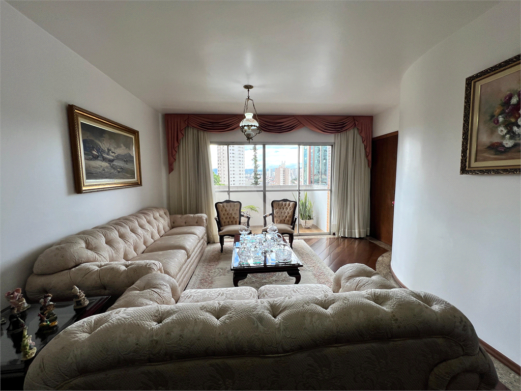 APARTAMENTO em ÁGUA FRIA