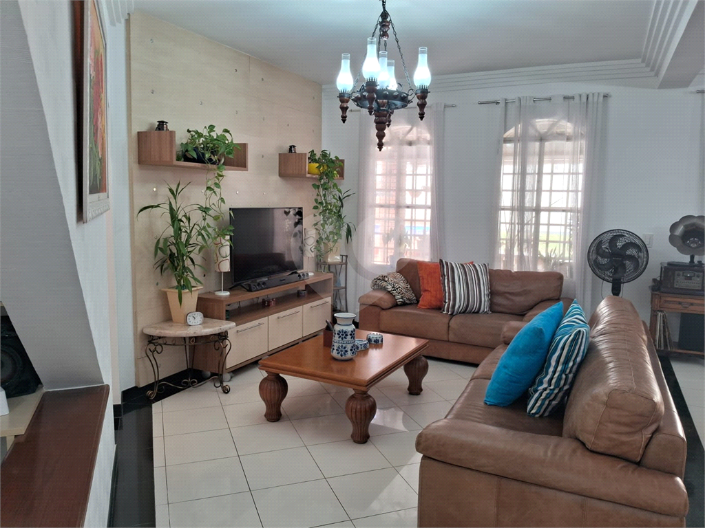 Casa, 3 dormitórios, 1 suíte, 4 vagas, à venda, no Tremembé, em São Paulo