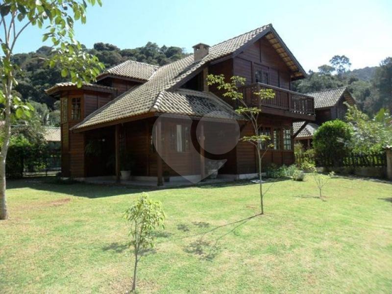 SOBRADO em PARQUE SUÍÇA