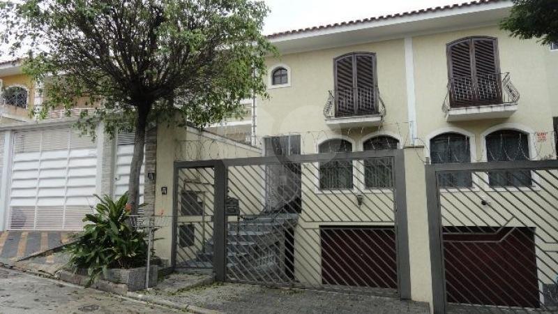 Sobrado à venda com 3 quartos, 245m² - Foto 1