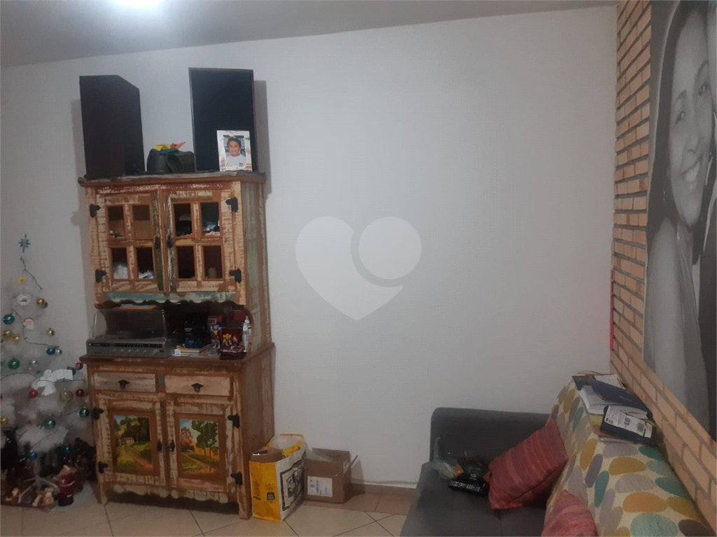 Casa  térrea com uma suíte