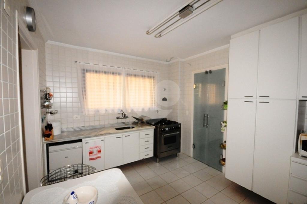 Apartamento à venda com 3 quartos, 193m² - Foto 12