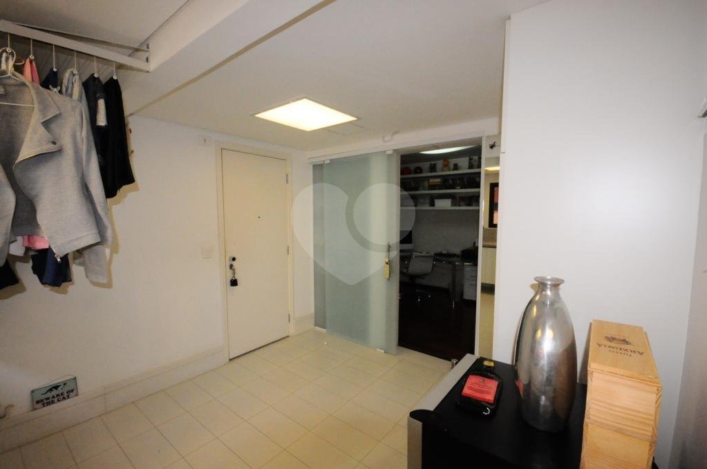 Apartamento à venda com 3 quartos, 193m² - Foto 15