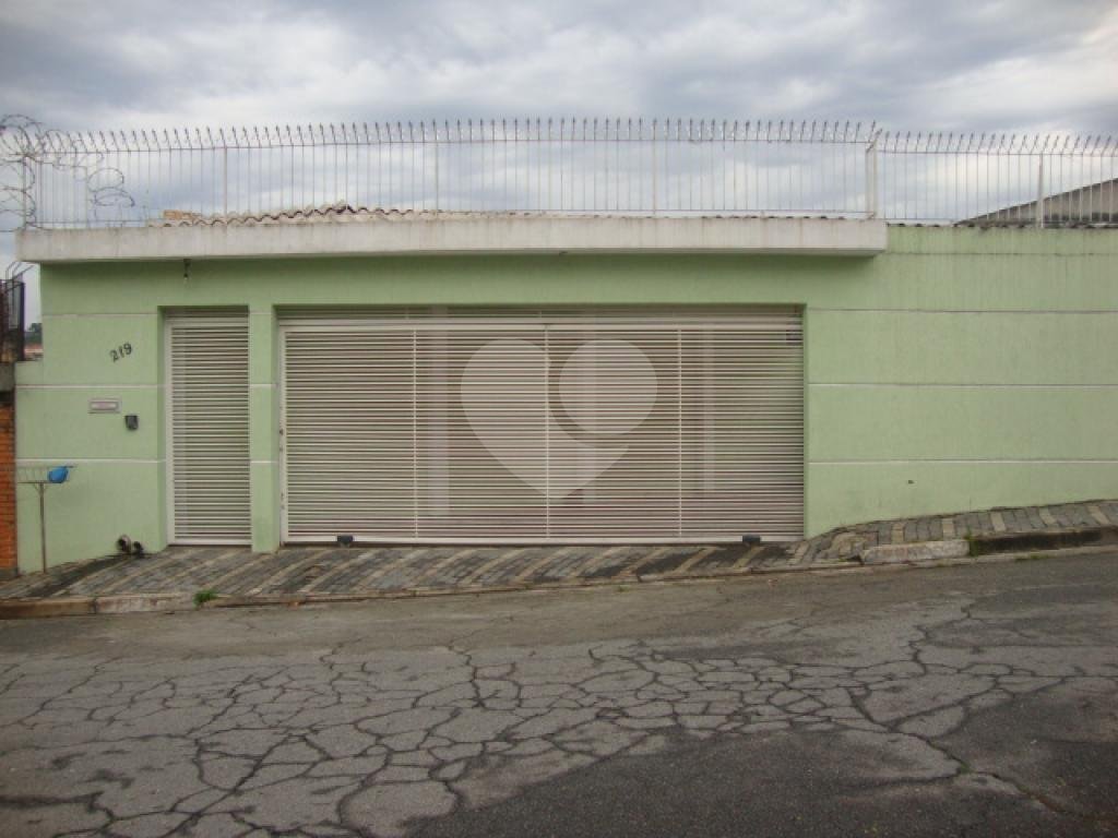 Sobrado à venda com 2 quartos, 200m² - Foto 33