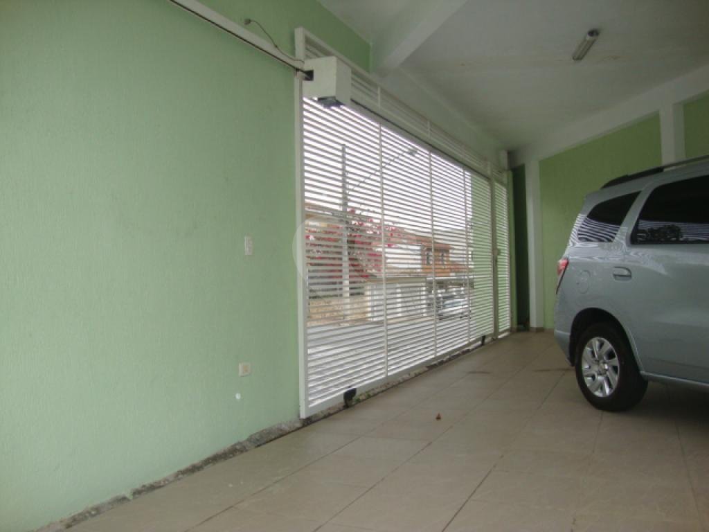 Sobrado à venda com 2 quartos, 200m² - Foto 35