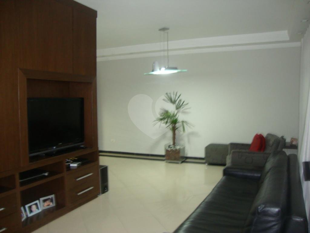 Sobrado à venda com 2 quartos, 200m² - Foto 7