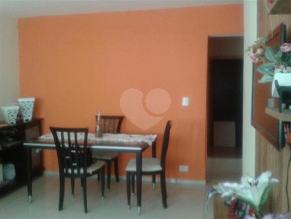 Apartamento à venda com 2 quartos, 67m² - Foto 4