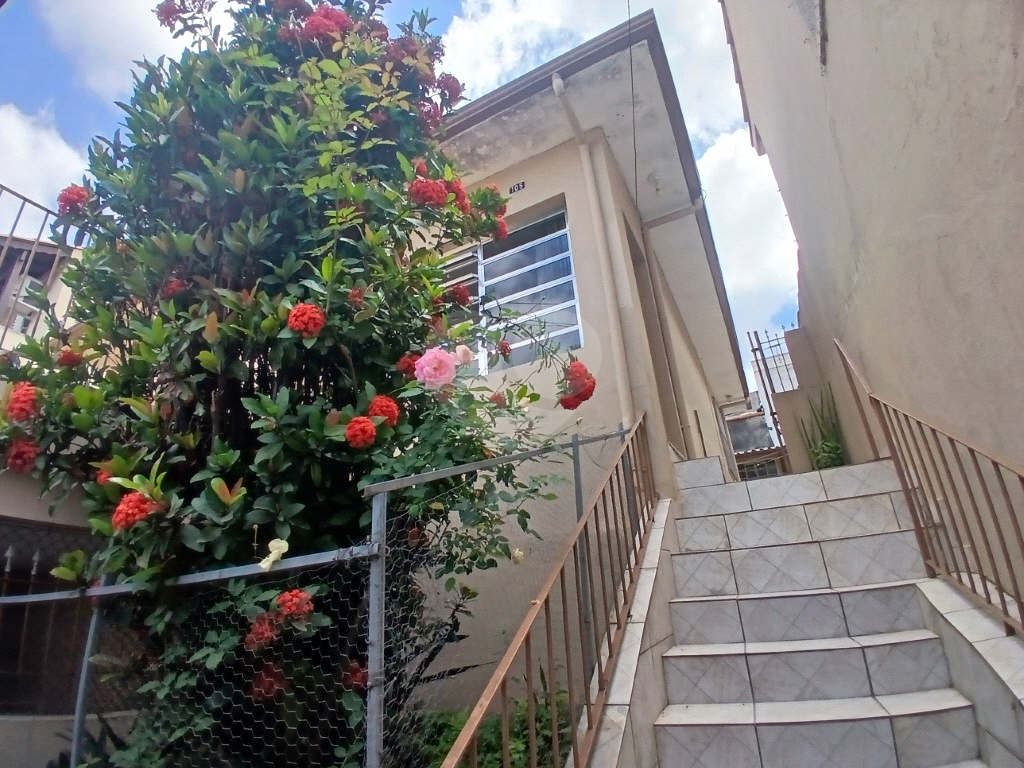 Casa assobradada em excelente localização no Jardim Tremembé