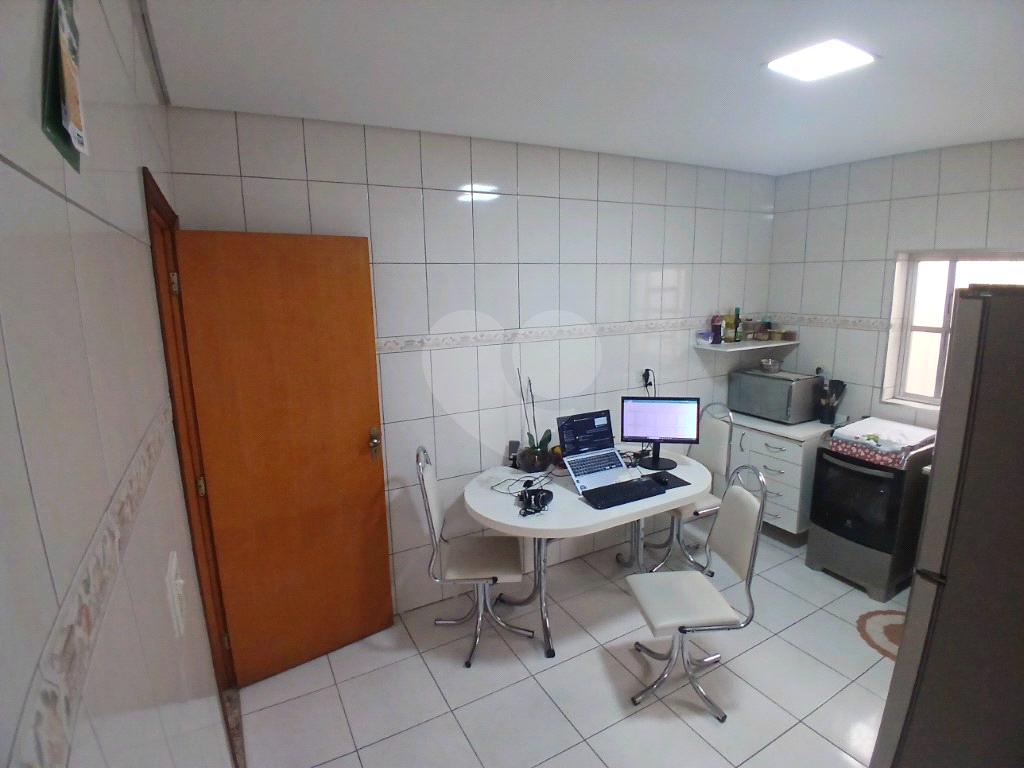 Casa assobradada em excelente localização no Jardim Tremembé