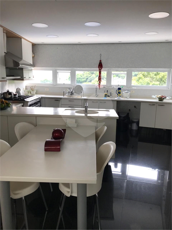 Mansão ao pé da Serra da Cantareira 800m² área construída