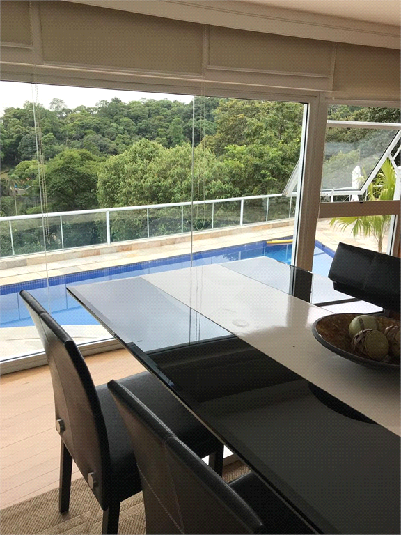 Mansão ao pé da Serra da Cantareira 800m² área construída