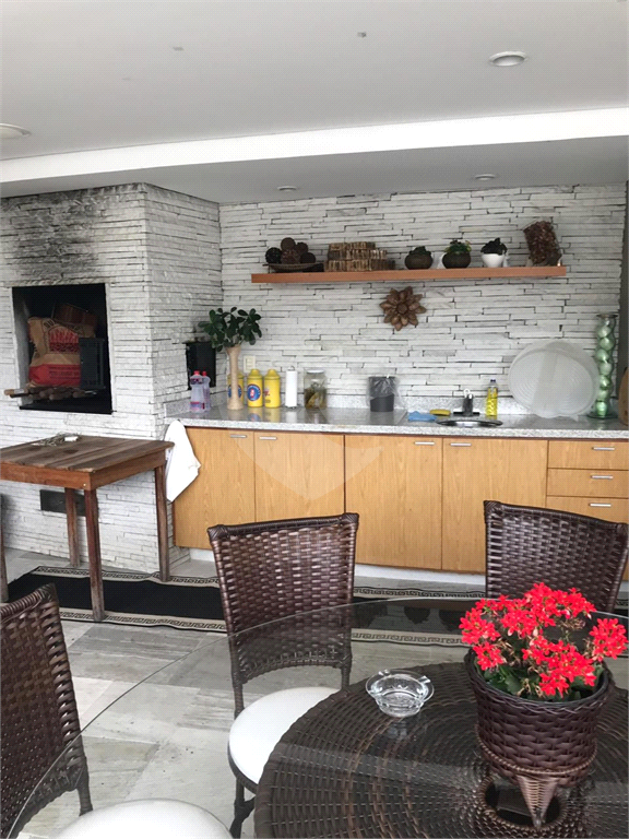 Mansão ao pé da Serra da Cantareira 800m² área construída