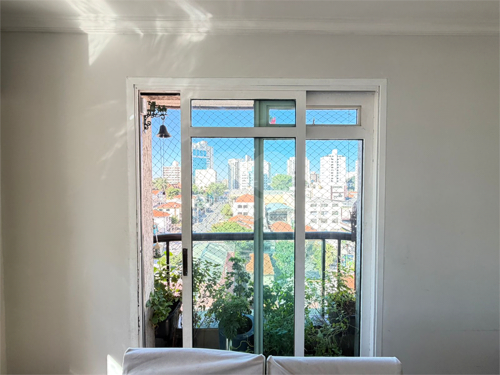 Apartamento Alto de Santana 170m², 3 suítes, clássico com piso madeira.