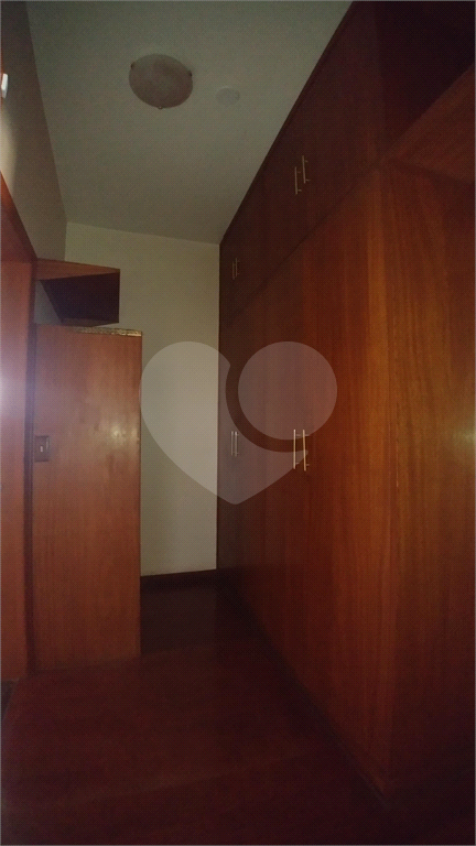 Sobrado à venda e aluguel com 4 quartos, 300m² - Foto 20