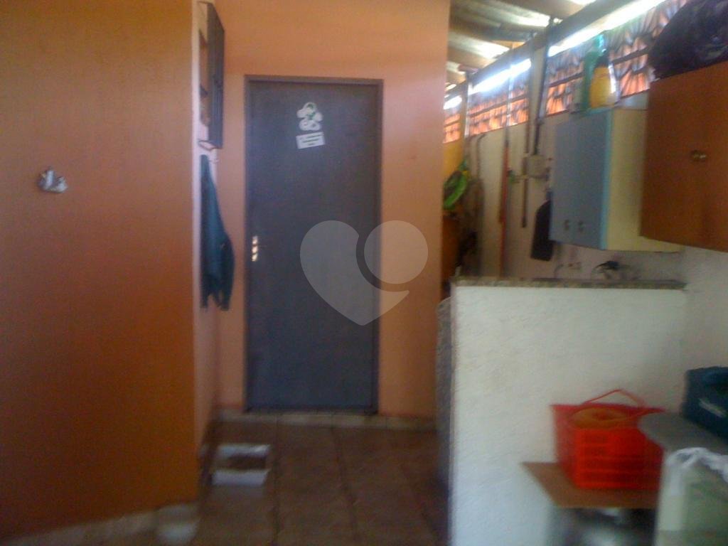 SOBRADO A VENDA NO JARDIM PERI - PRÓX. AV. PERI RONCHETTI - 4 DORMS (1 SUÍTE) E 4 VAGAS DE GARAGEM