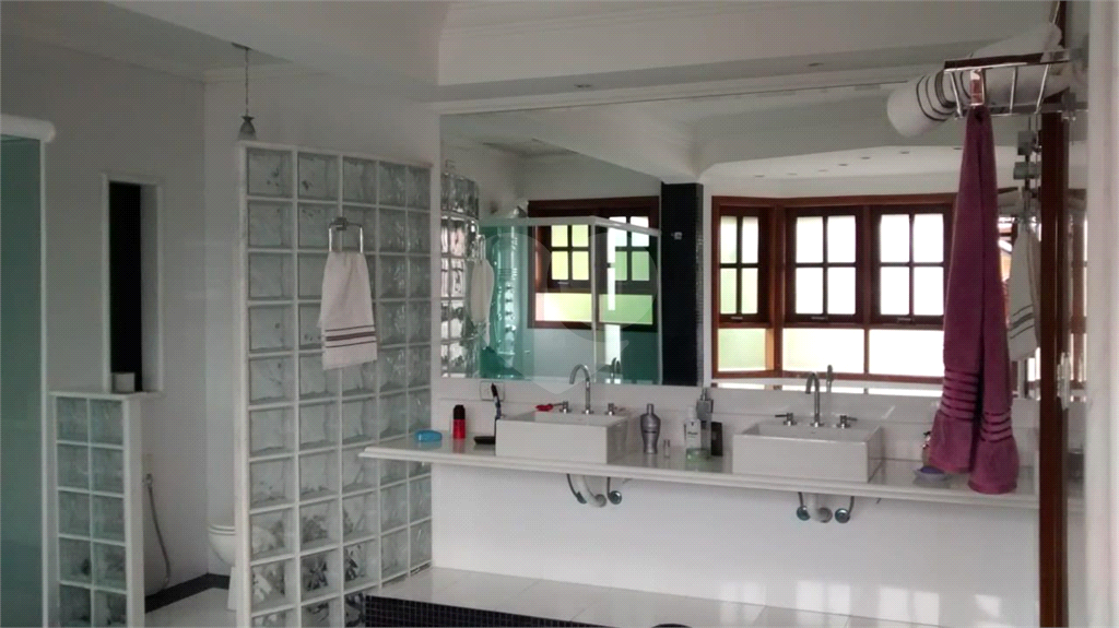 Casa com piscina no Horto Florestal