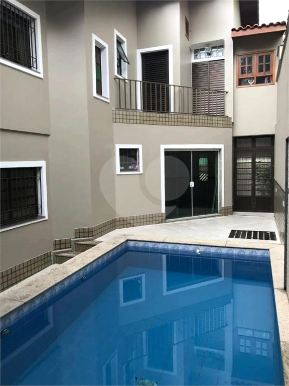 Casa com piscina no Horto Florestal
