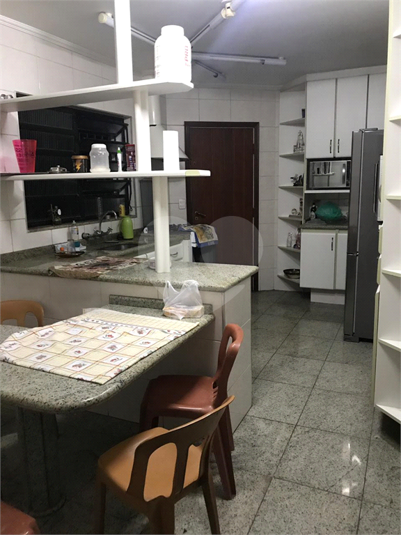 Casa com piscina no Horto Florestal