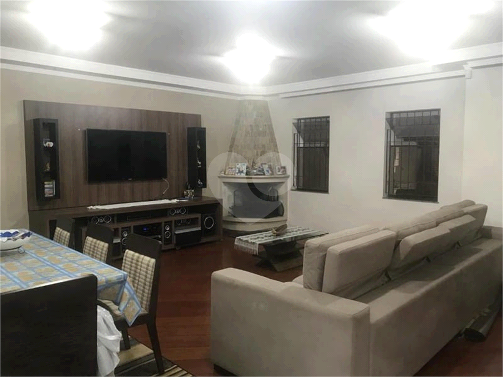 Casa com piscina no Horto Florestal