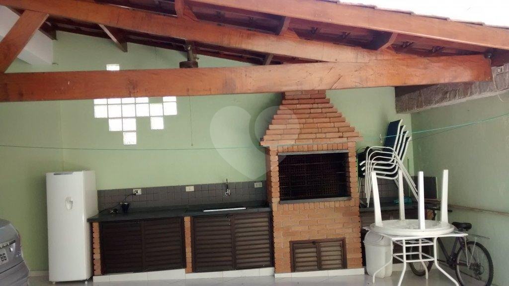 Casa com piscina no Horto Florestal