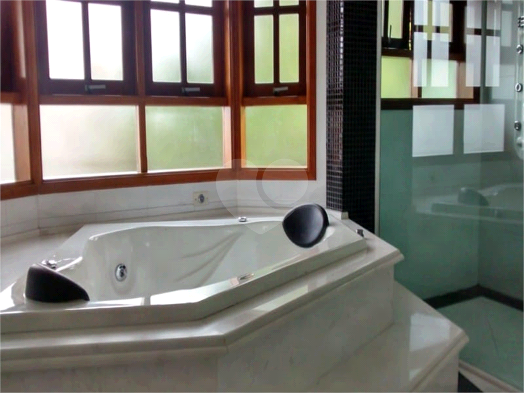 Casa com piscina no Horto Florestal