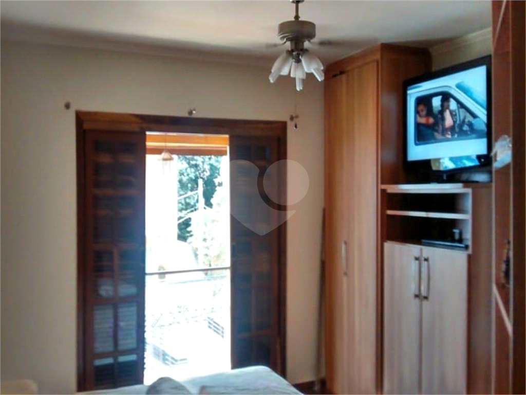Casa com piscina no Horto Florestal