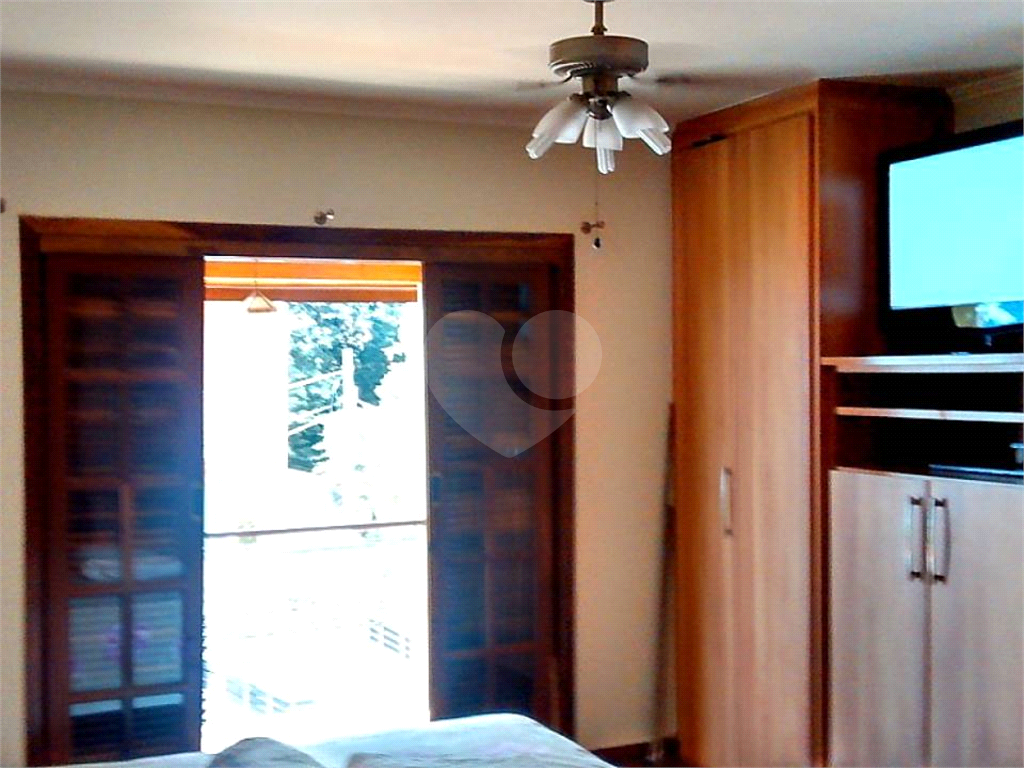Casa com piscina no Horto Florestal