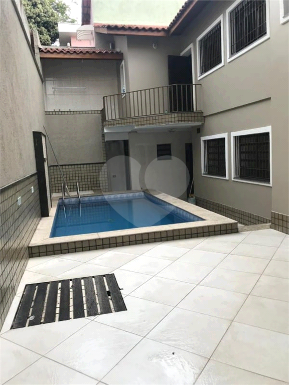 Casa com piscina no Horto Florestal