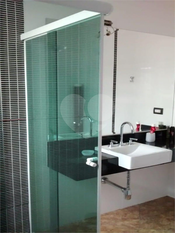 Casa com piscina no Horto Florestal