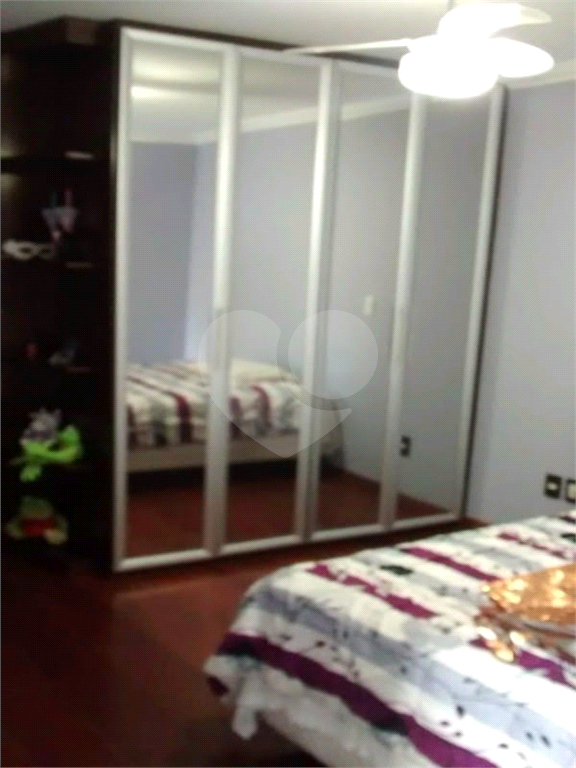 Casa com piscina no Horto Florestal