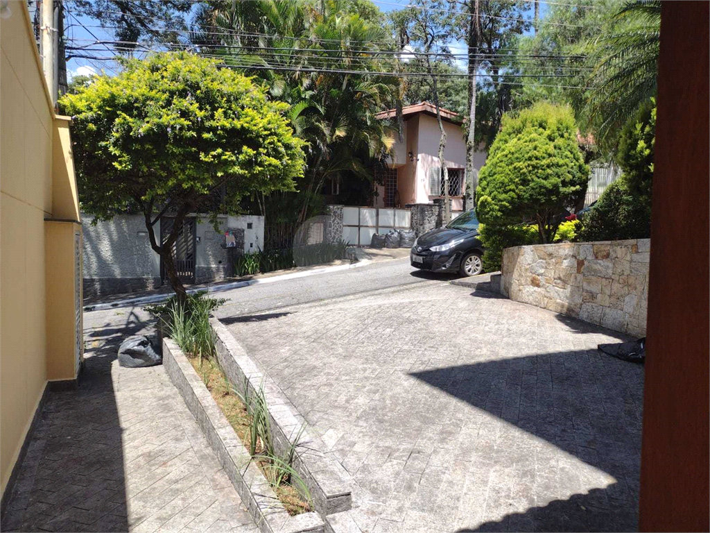 SOBRADO MARAVILHOSO A VENDA NO JARDIM FLORESTA (TREMEMBÉ) - 4 SUÍTES, PISCINA E 6 VAGAS DE GARAGEM