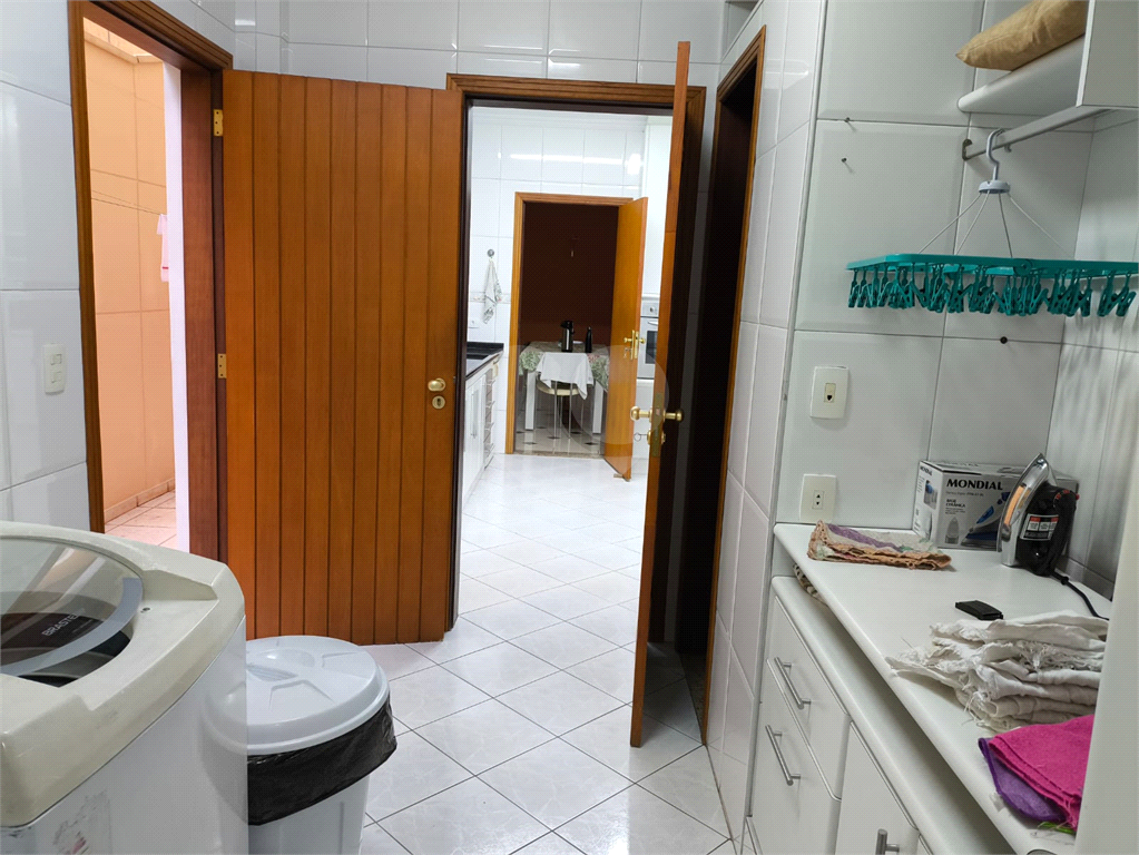 SOBRADO MARAVILHOSO A VENDA NO JARDIM FLORESTA (TREMEMBÉ) - 4 SUÍTES, PISCINA E 6 VAGAS DE GARAGEM