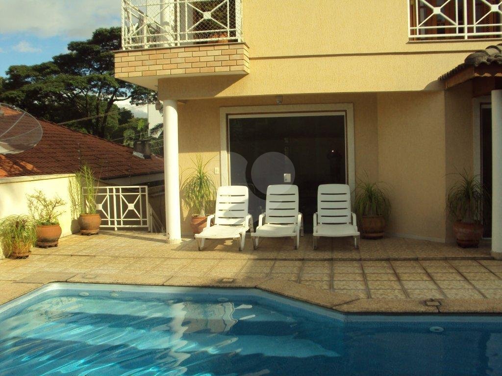 SOBRADO MARAVILHOSO A VENDA NO JARDIM FLORESTA (TREMEMBÉ) - 4 SUÍTES, PISCINA E 6 VAGAS DE GARAGEM
