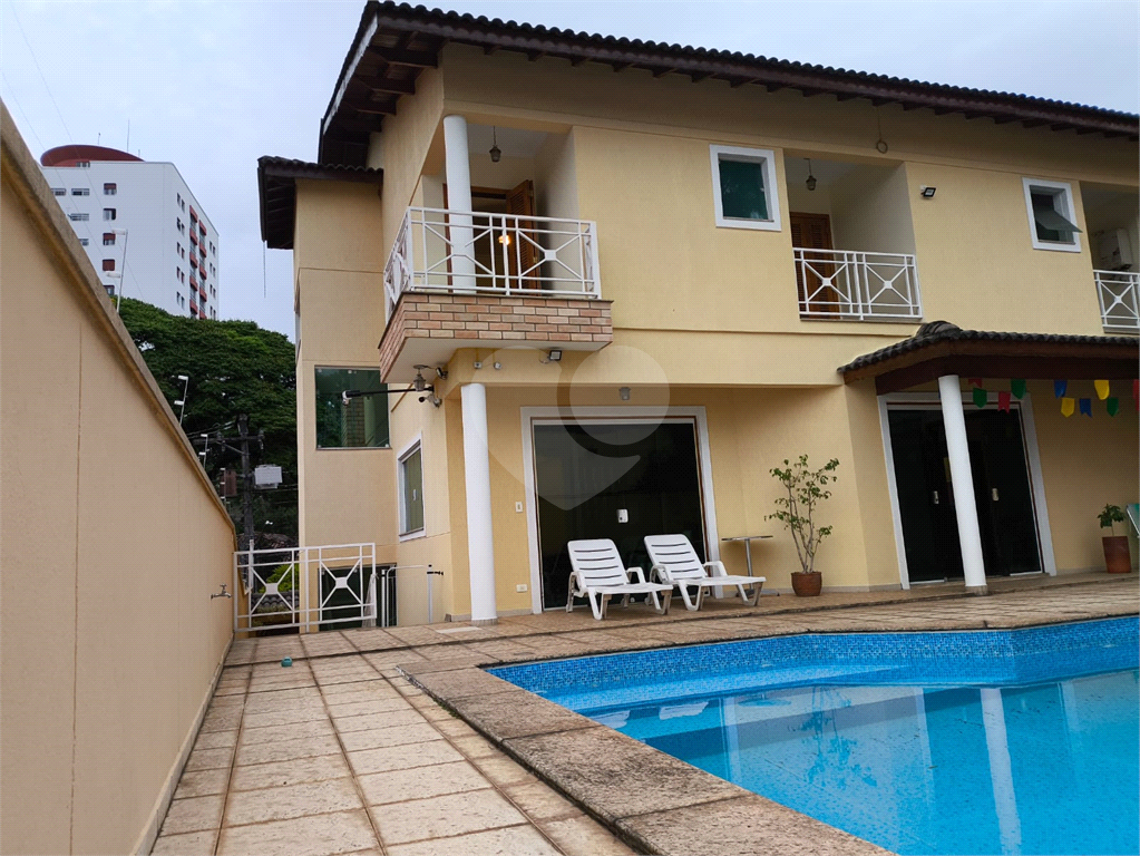 SOBRADO MARAVILHOSO A VENDA NO JARDIM FLORESTA (TREMEMBÉ) - 4 SUÍTES, PISCINA E 6 VAGAS DE GARAGEM