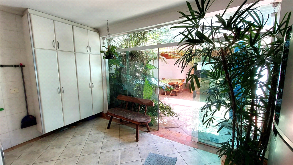 Sobrado à venda ou locação, Santana, elevador, churrasqueira, 3 suítes, 4 vagas e próximo da Braz Leme. São Paulo-SP