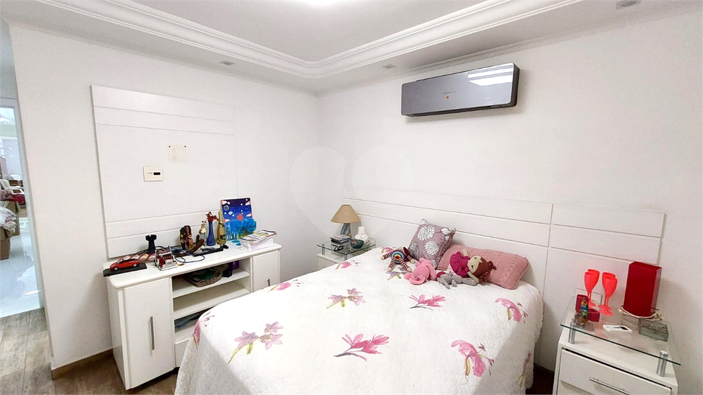 Sobrado à venda ou locação, Santana, elevador, churrasqueira, 3 suítes, 4 vagas e próximo da Braz Leme. São Paulo-SP