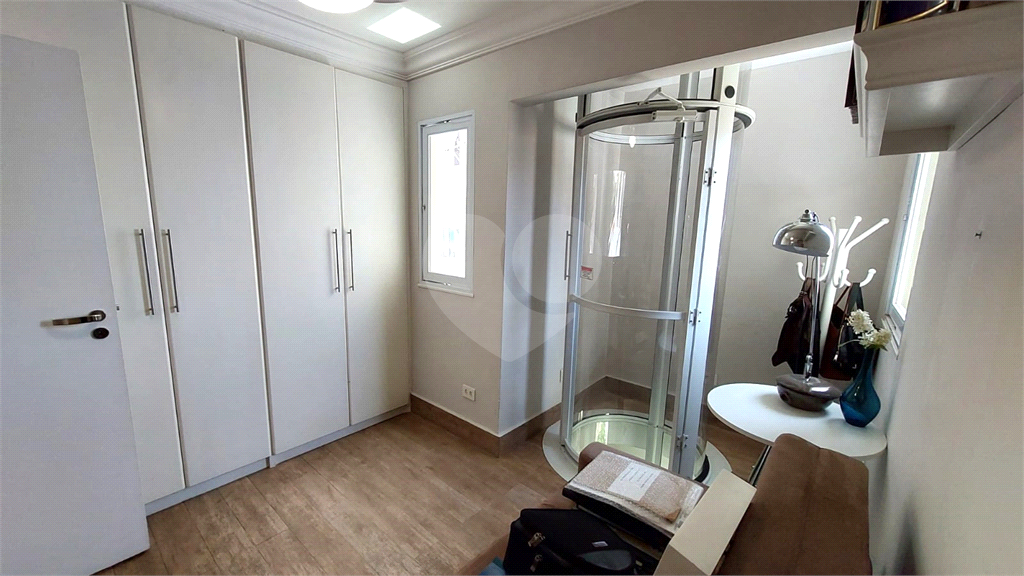 Sobrado à venda ou locação, Santana, elevador, churrasqueira, 3 suítes, 4 vagas e próximo da Braz Leme. São Paulo-SP