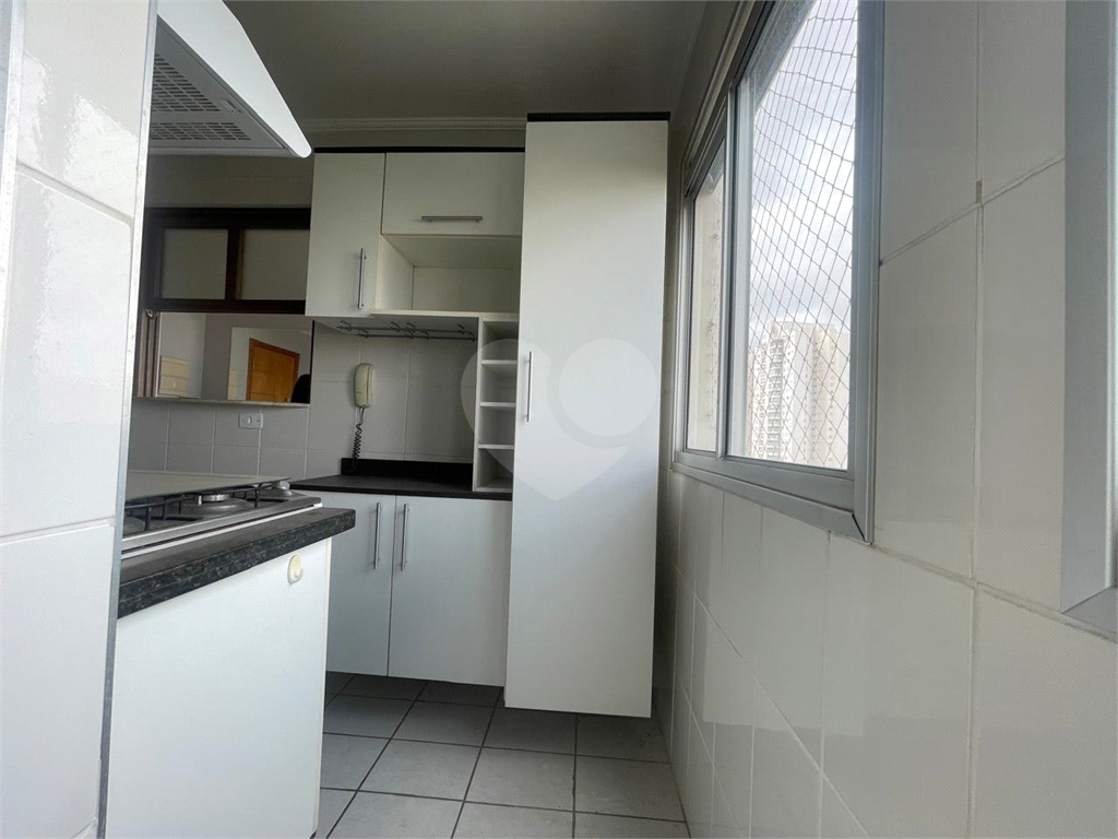 APARTAMENTO em CASA VERDE