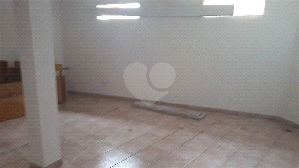 Sobrado à venda com 3 quartos, 200m² - Foto 25