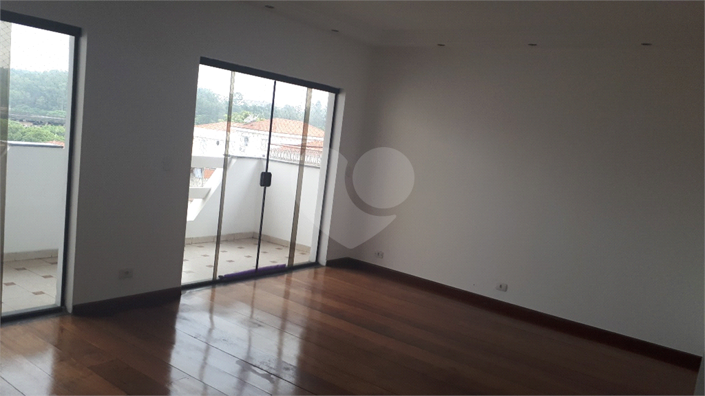 Sobrado à venda com 3 quartos, 200m² - Foto 3