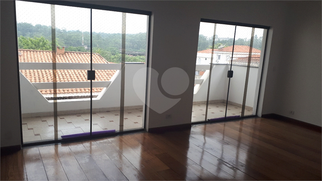 Sobrado à venda com 3 quartos, 200m² - Foto 1