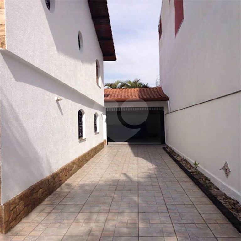 Casa à venda com 3 quartos, 1 suíte, 6 vagas, aceita permuta - Jardim Guapira - São Paulo/SP