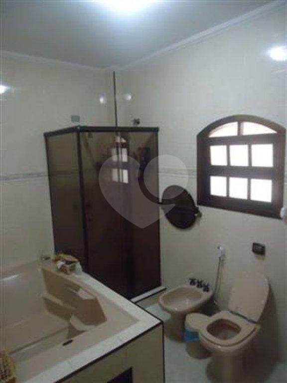 Sobrado à venda com 5 quartos, 250m² - Foto 12