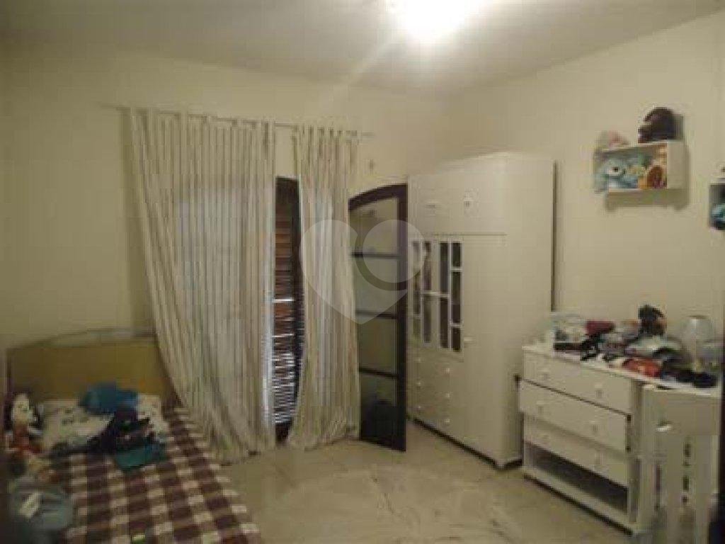 Sobrado à venda com 5 quartos, 250m² - Foto 14