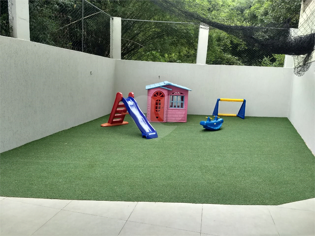 APARTAMENTO em SANTANA